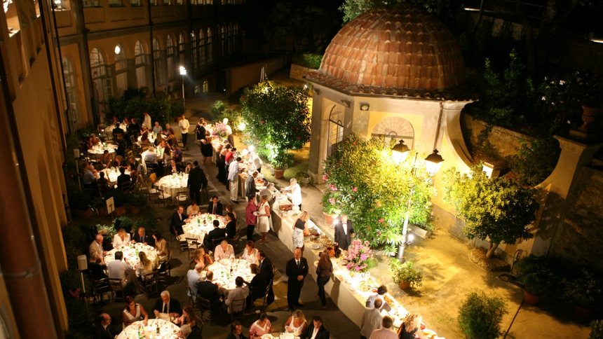 cena sotto le stelle - Corte Byron, Pisa